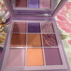 HUDA BEAUTY Purple & Peach Nine-Color Eyeshadow Palette